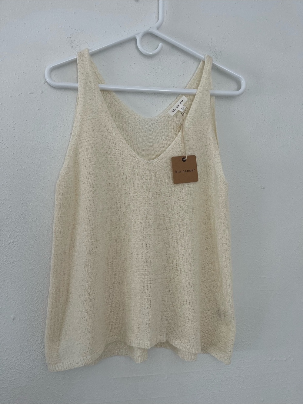 Blu Pepper Cream Knit V-Neck Tank